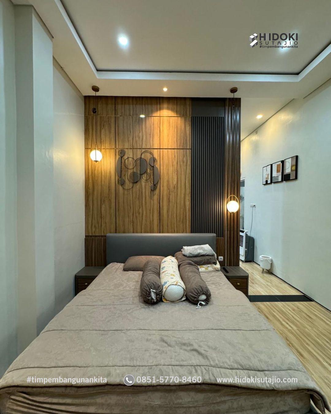 F HOUSE