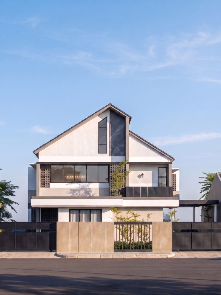 S – House